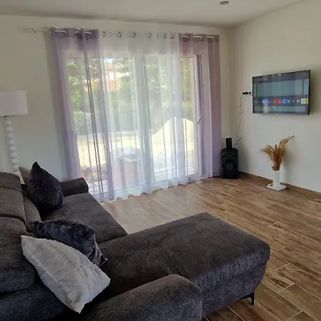 Vakantiehuis Grande Maison Neuve 8-9 Personnes Climatise
