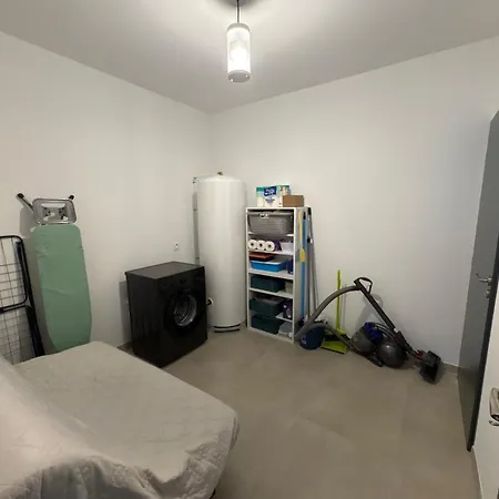 Grande Maison Neuve 8-9 Personnes Climatise * Ludies