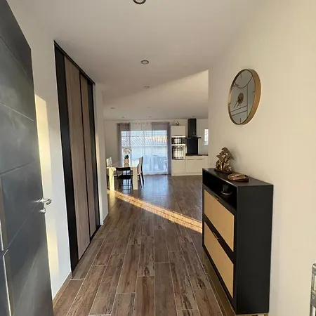 بيت للعطل Grande Maison Neuve 8-9 Personnes Climatise *