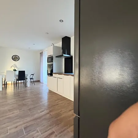 Grande Maison Neuve 8-9 Personnes Climatise Vakantiehuis